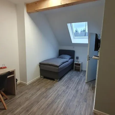 Gaestezimmer - Messezimmer - Muellingen Проживание в семье