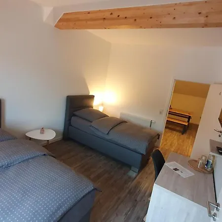 Проживание в семье Gaestezimmer - Messezimmer - Muellingen Зенде